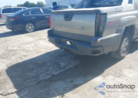 2002 Chevrolet Avalanche 1500 from USA, damaged, VIN 3GNEC13T22G356402